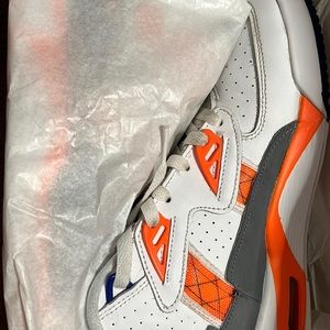 Nike Bo Jackson’s shoes